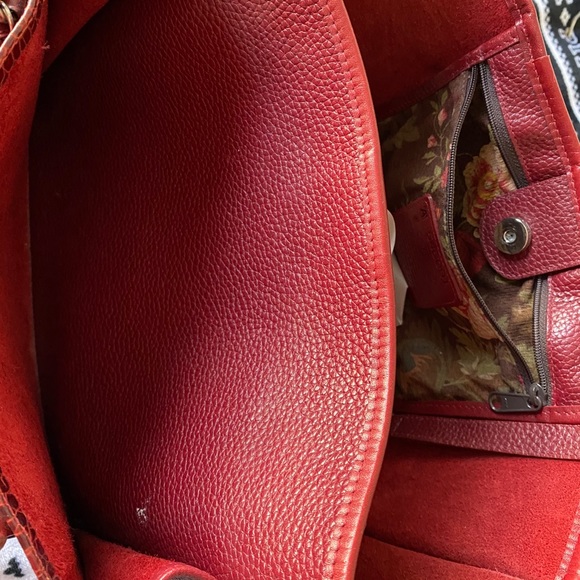 ❤️SOLD❤️Vintage Brighton Red Croc Embossed Handbag - Picture 8 of 12